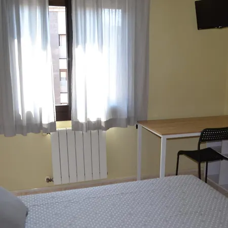 Bartis Guest house Figueres (Girona)